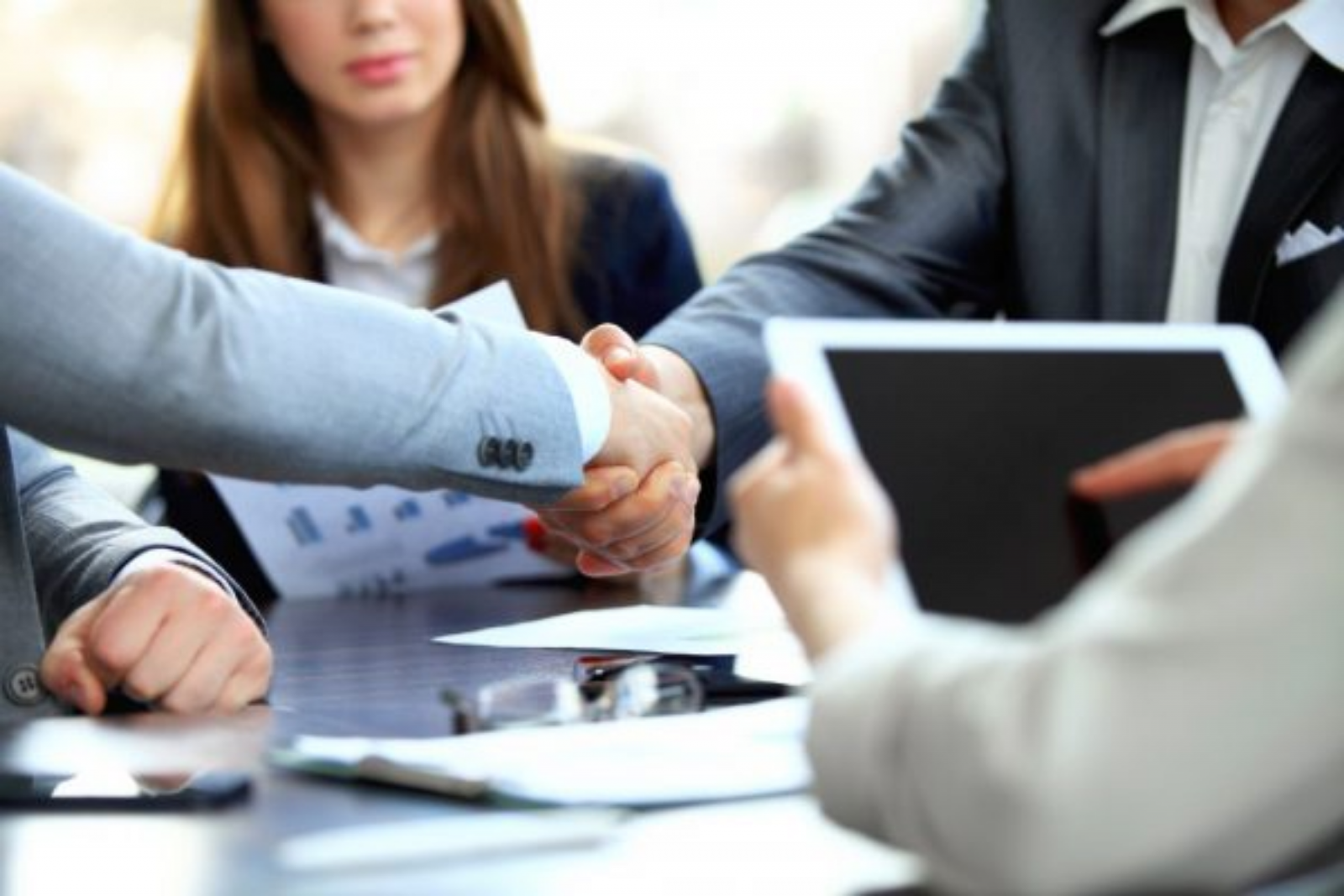 Hướng dẫn cách tìm kiếm việc làm nhân viên kinh doanh