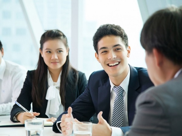 Chăm sóc và giữ mối quan hệ bền vững với khách hàng