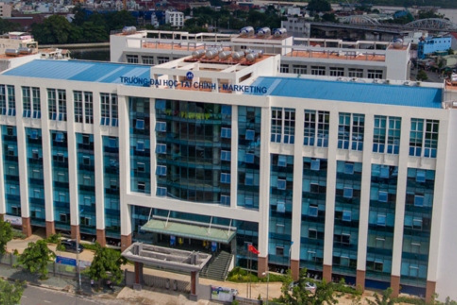 truong-dai-hoc-tai-chinh-marketing